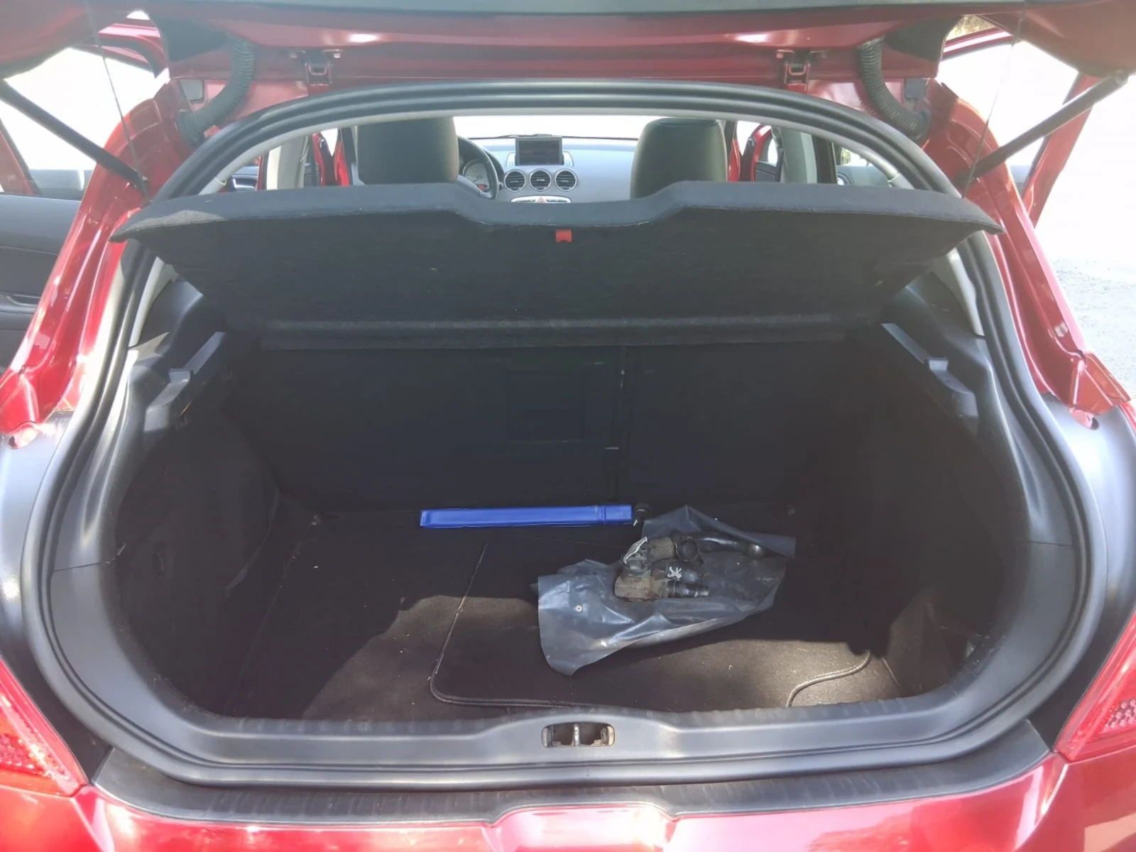 Peugeot 308 1.6HDI, снимка 8 - Автомобили и джипове - 55903098