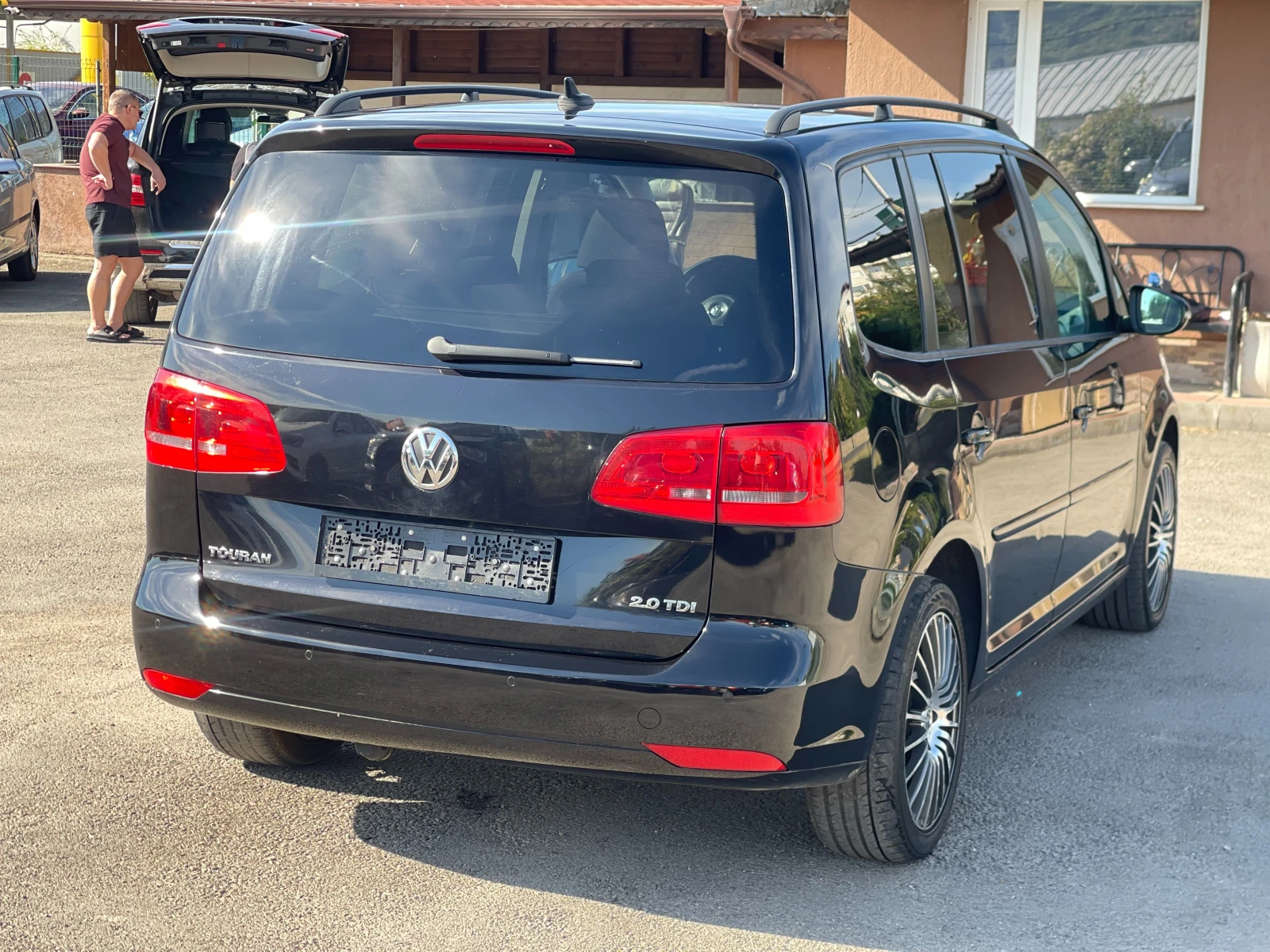 VW Touran 2.0TDi, снимка 6 - Автомобили и джипове - 55959895
