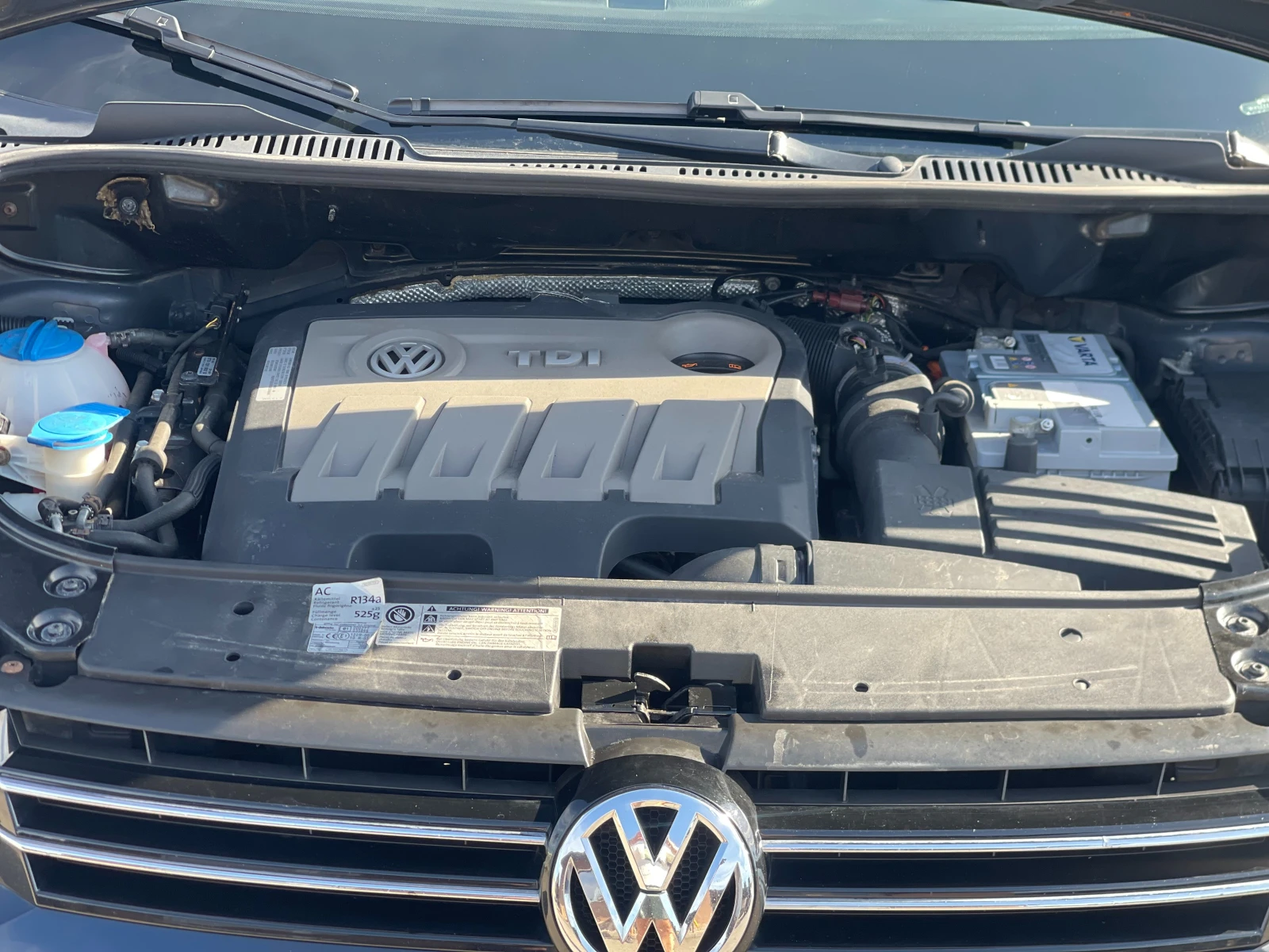 VW Touran 2.0TDi, снимка 17 - Автомобили и джипове - 55959895
