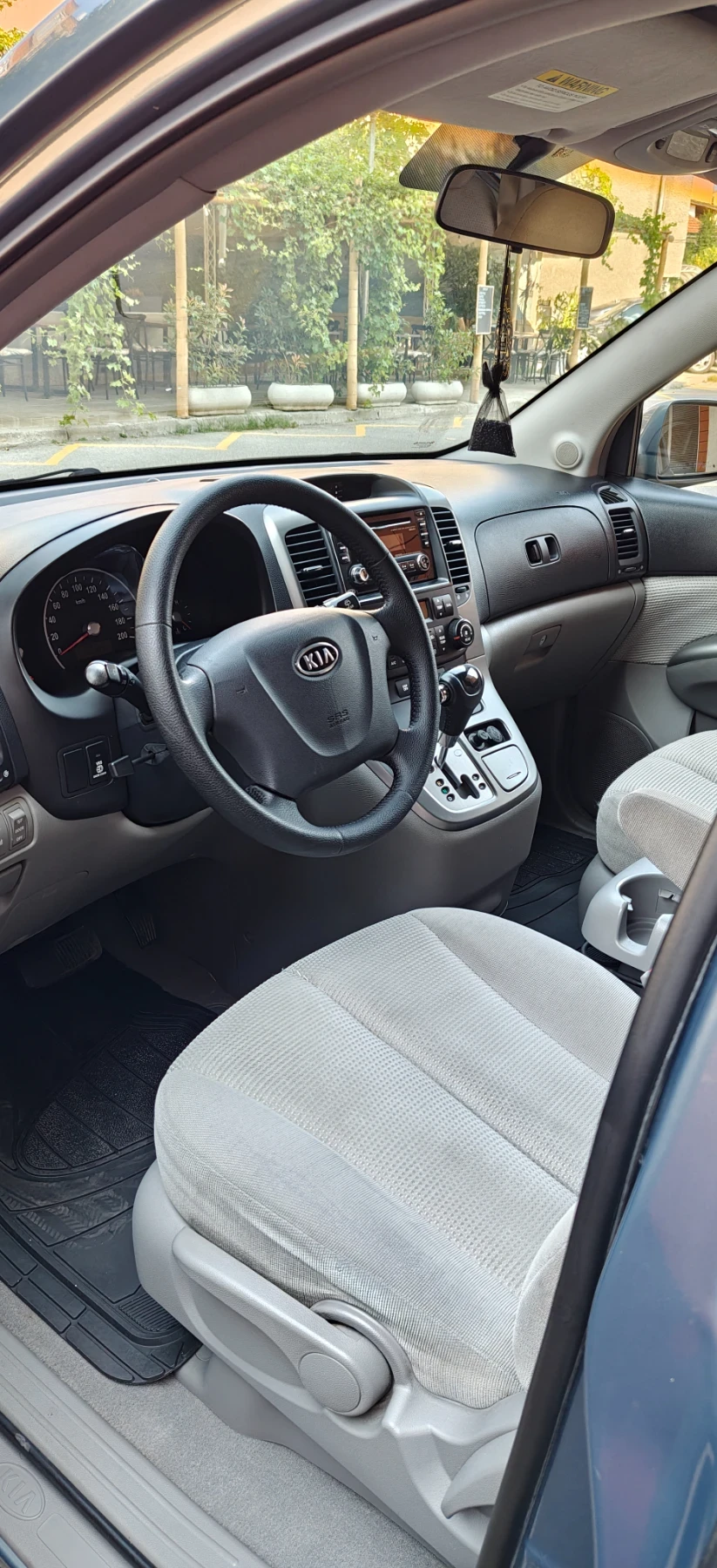 Kia Carnival, снимка 4 - Автомобили и джипове - 56044298
