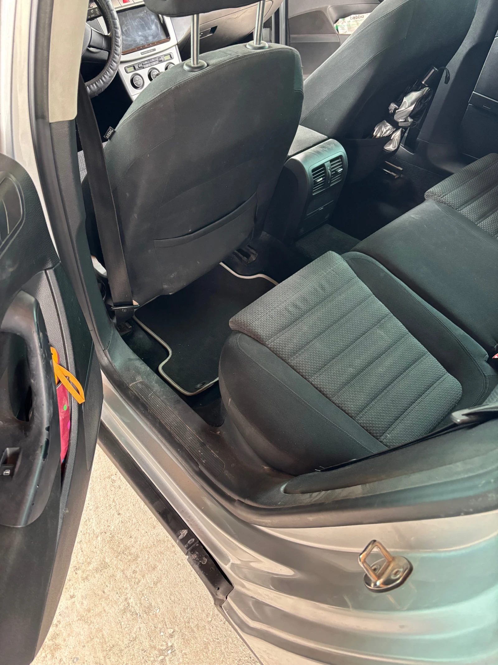 VW Passat B6 variant, снимка 14 - Автомобили и джипове - 56060869