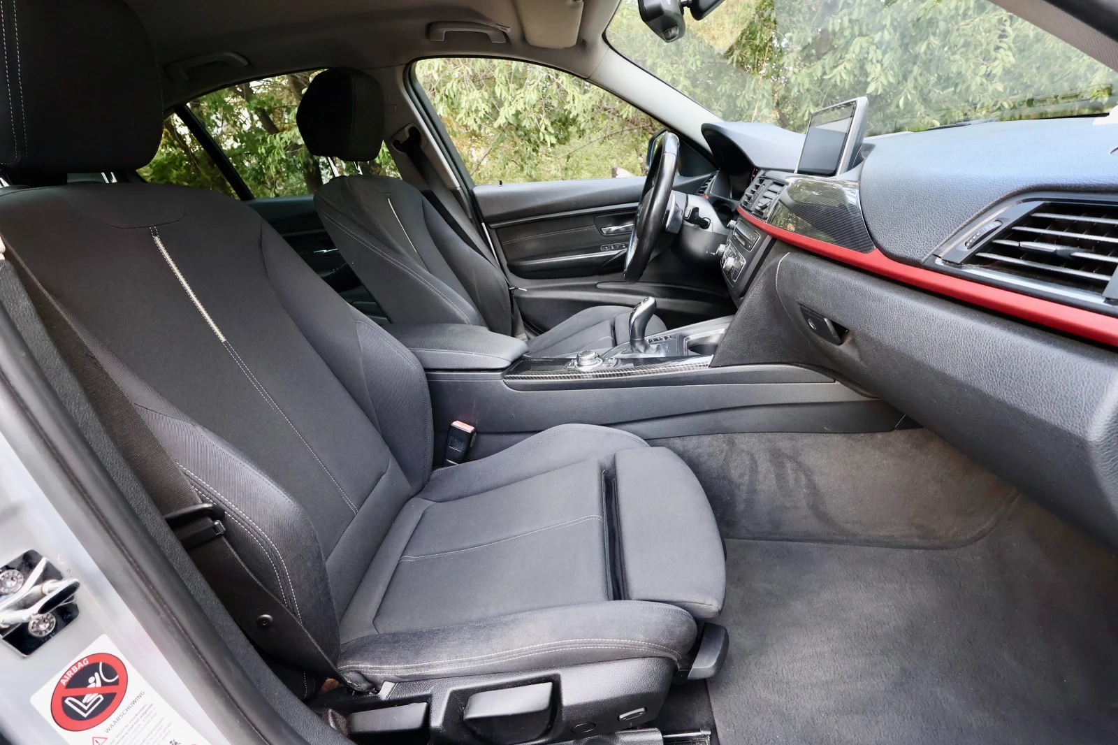 BMW 320 * Digital * TOP, снимка 15 - Автомобили и джипове - 56064341