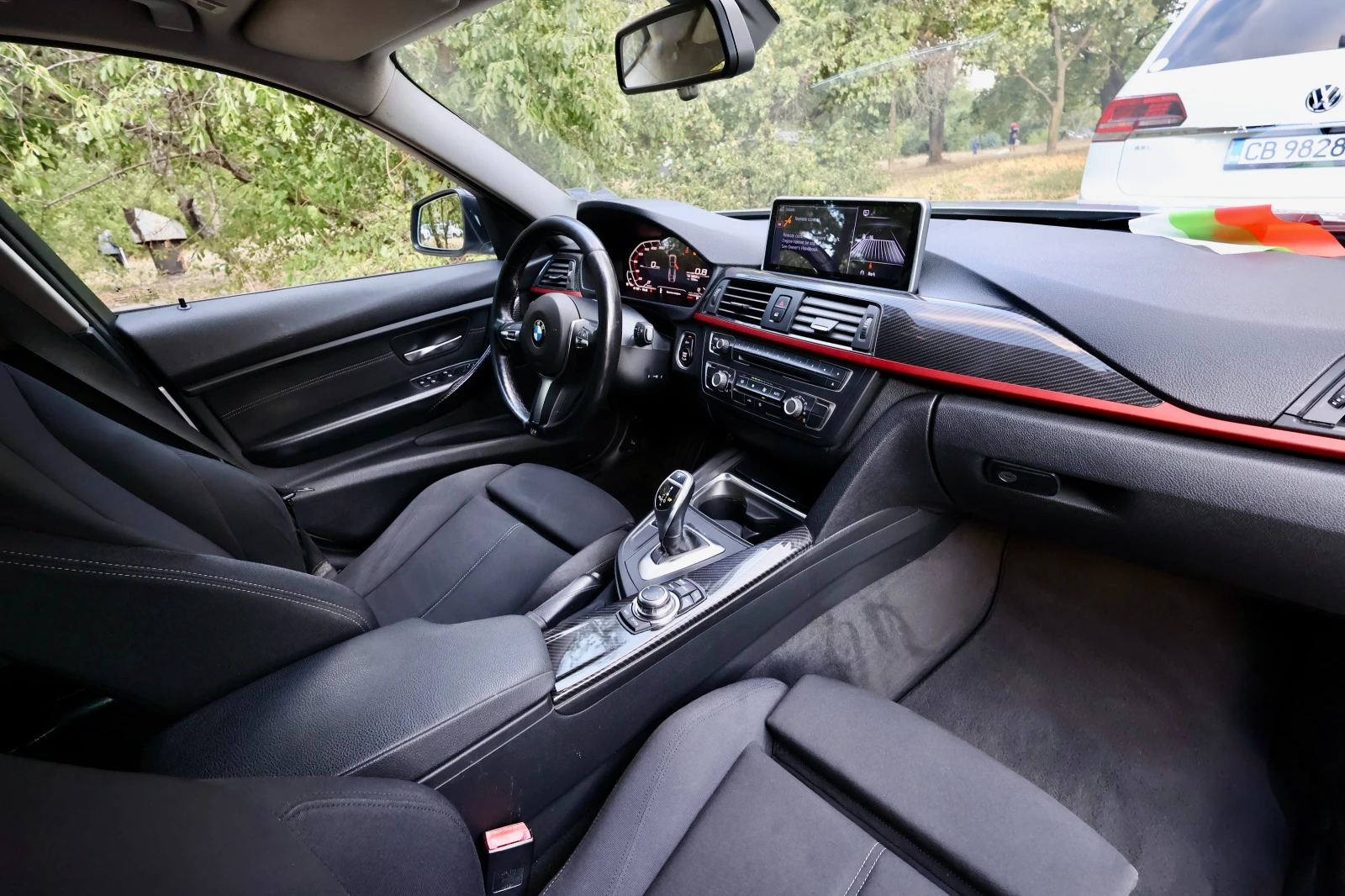 BMW 320 * Digital * TOP, снимка 11 - Автомобили и джипове - 56064341