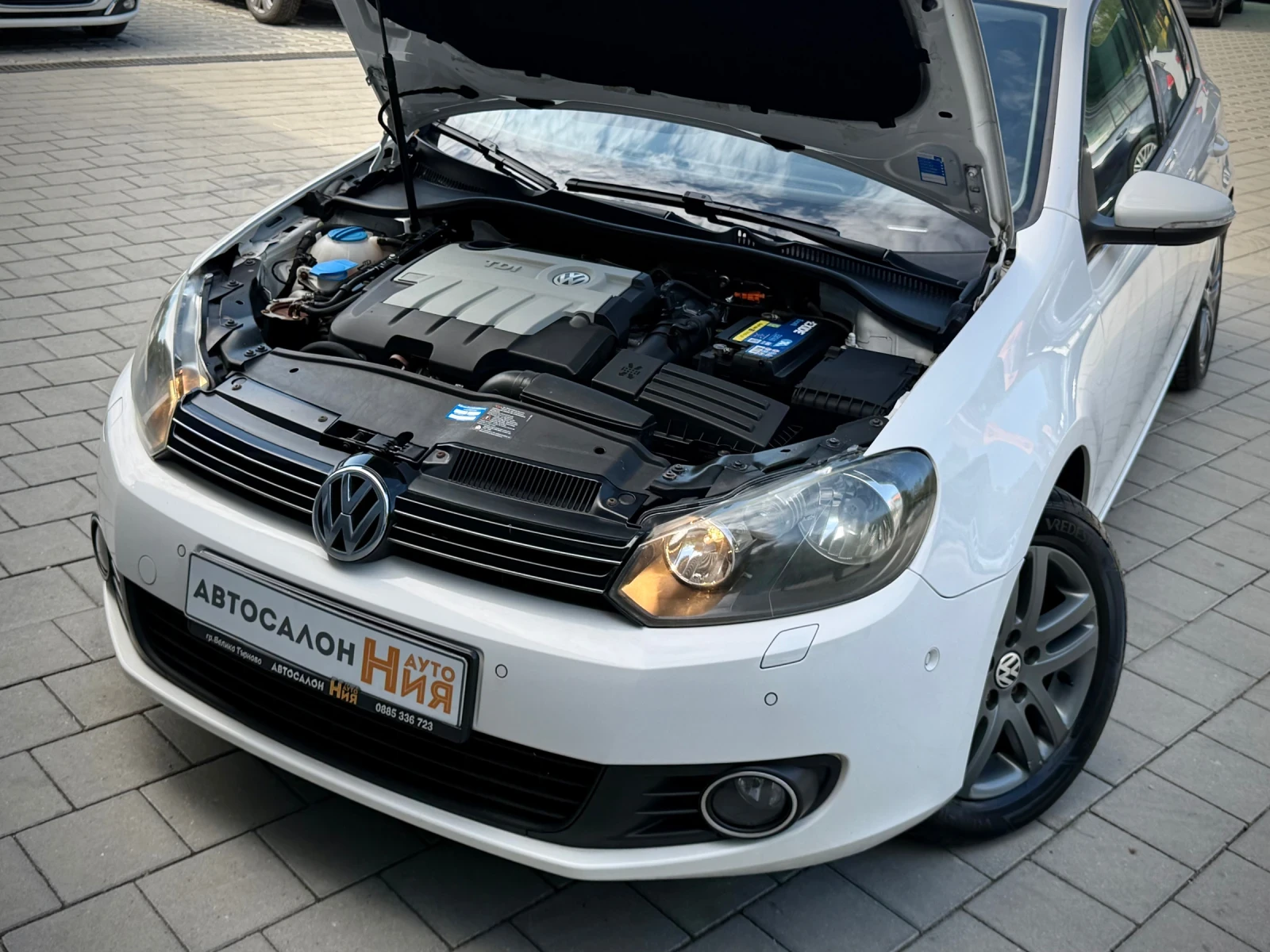 VW Golf 2.0TDI * NAVI* Сервизна История* , снимка 14 - Автомобили и джипове - 56168459
