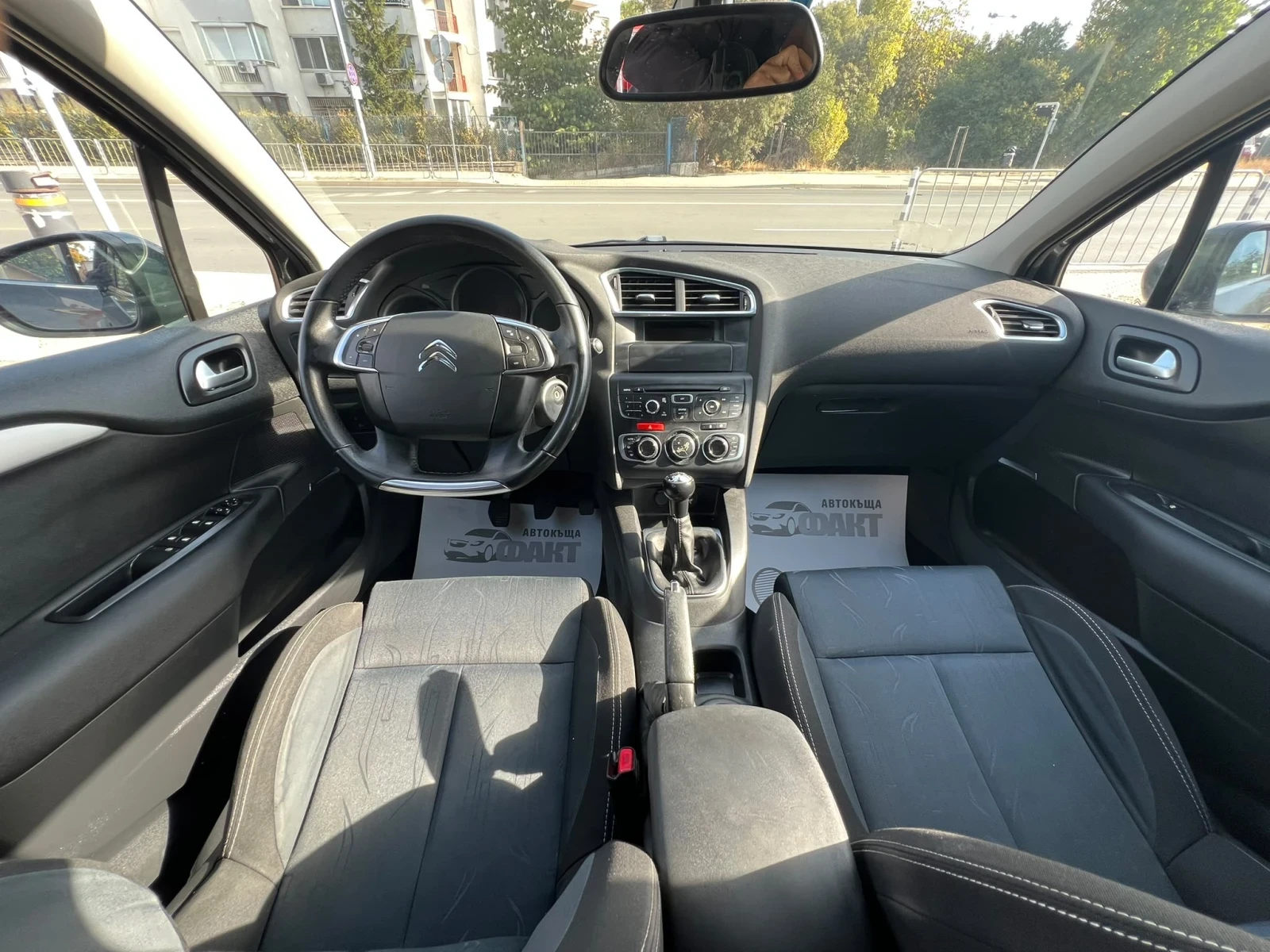 Citroen C4 1.6HDi, снимка 9 - Автомобили и джипове - 56406638