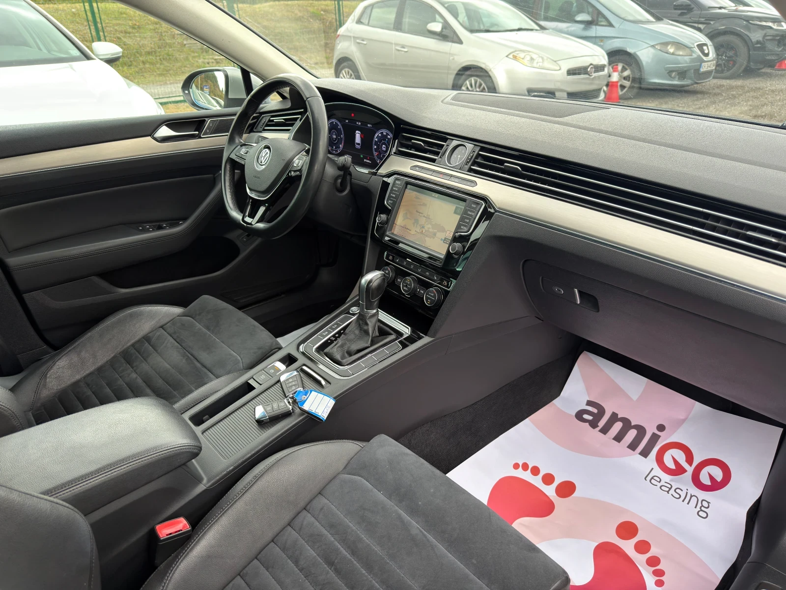 VW Passat Executive 2.0 TDI | Distronic | Digital | DSG | , снимка 9 - Автомобили и джипове - 56682293