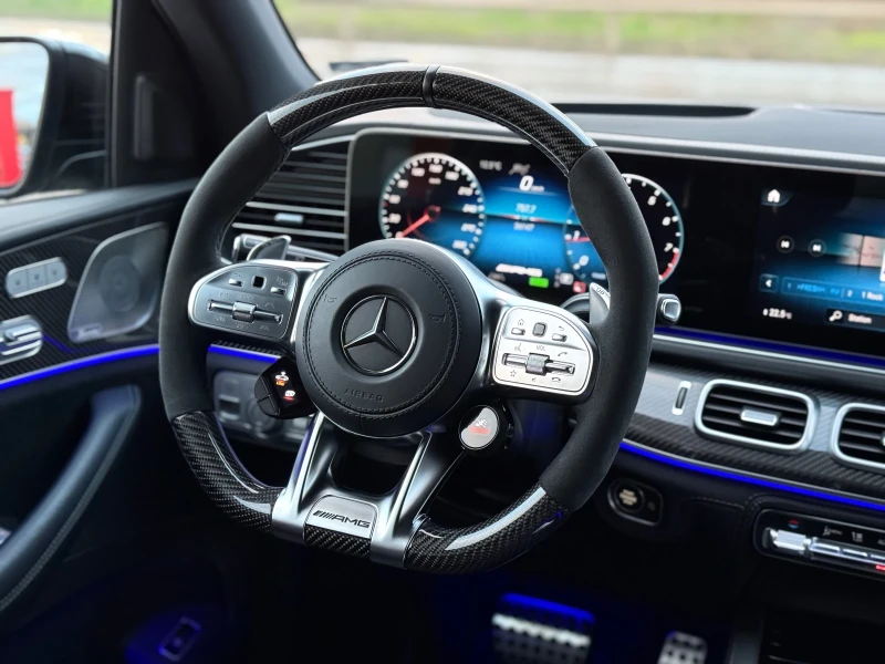 Mercedes-Benz GLE 63 S AMG * 22"* PANO* BURM* 360* HUD* CARBON* DISTR* , снимка 11 - Автомобили и джипове - 52482652