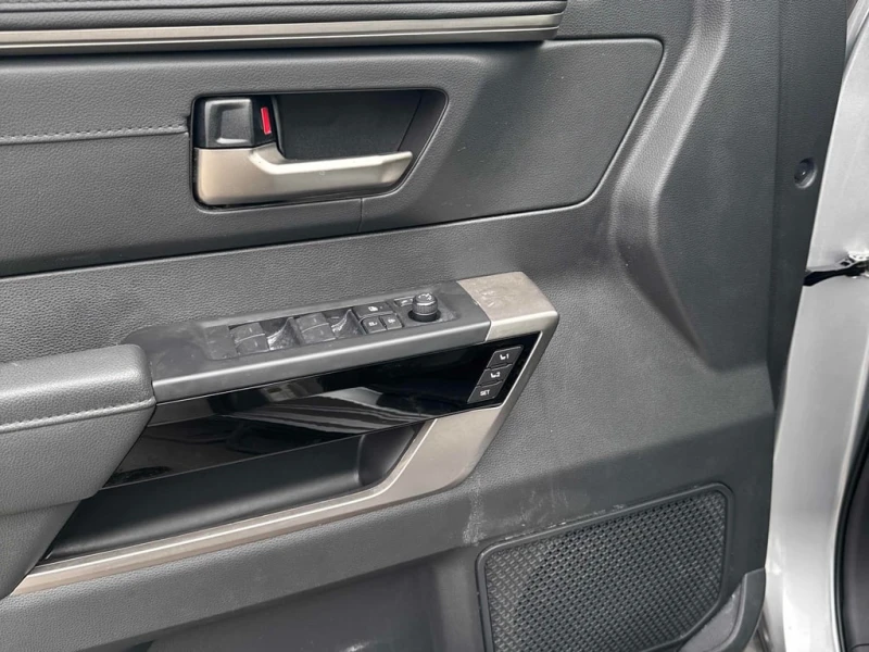 Toyota Tundra * Limited Hybrid * CARFAX * ЦЕНА ДО БГ, снимка 13 - Автомобили и джипове - 52834667