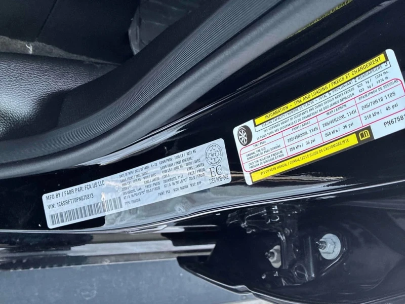 Dodge RAM 1500 * Sport * CARFAX * БЕЗ ПЪРВОНАЧАЛНА ВНОСКА, снимка 10 - Автомобили и джипове - 53091132