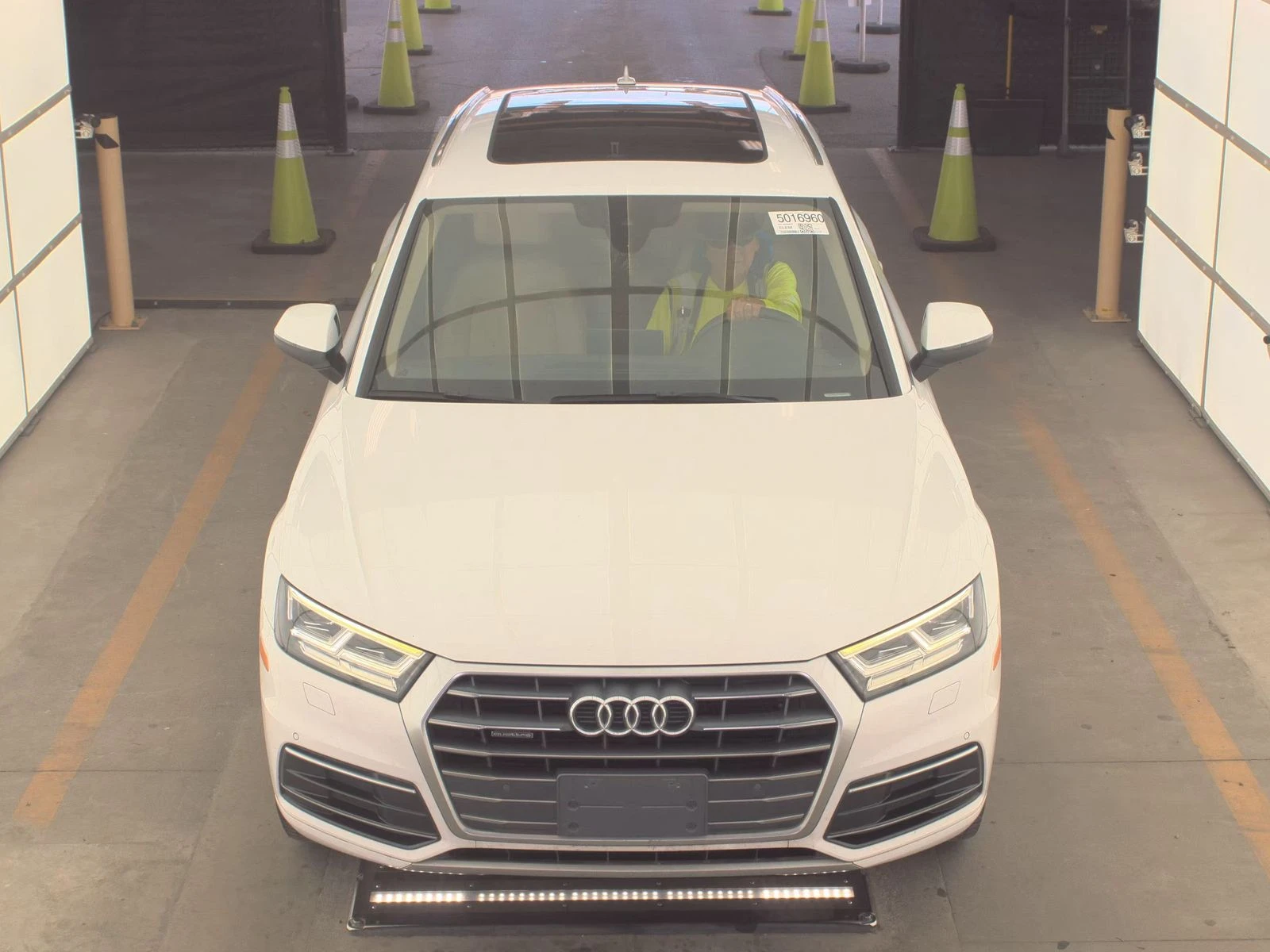 Audi Q5 2.0T* PREMIUM* PLUS* ДИГИТАЛНО* ТАБЛО* 360КАМЕРА*  - изображение 5