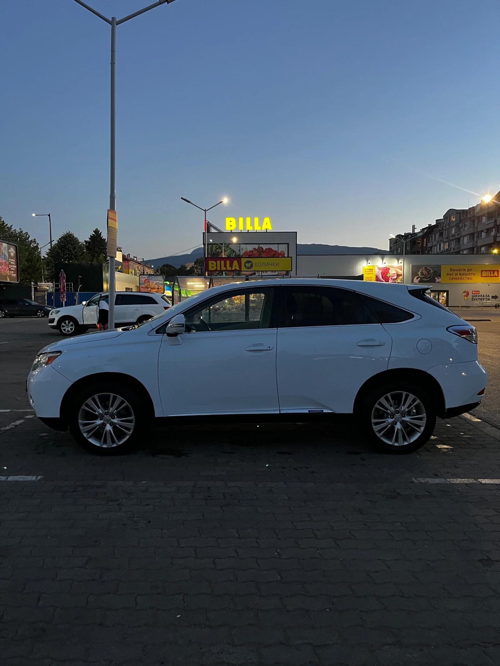 Lexus RX 450h  - изображение 9