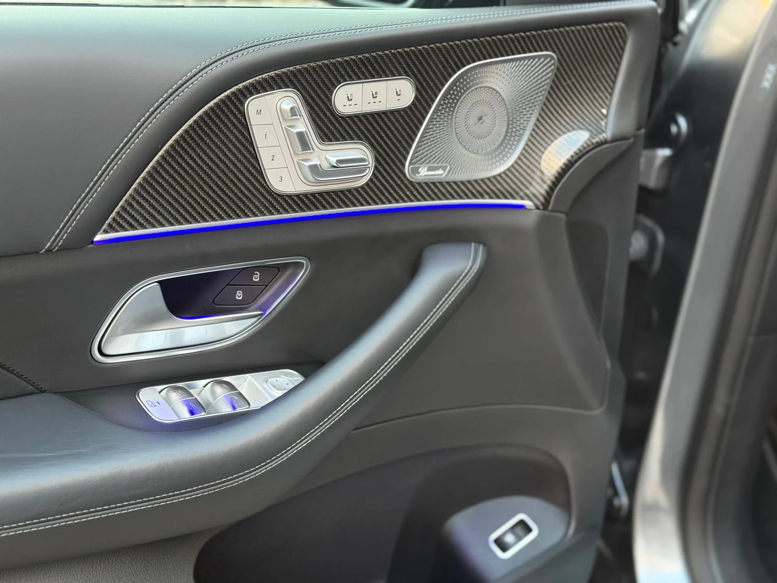 Mercedes-Benz GLE 63 S AMG * 22"* PANO* BURM* 360* HUD* CARBON* DISTR*  - изображение 7