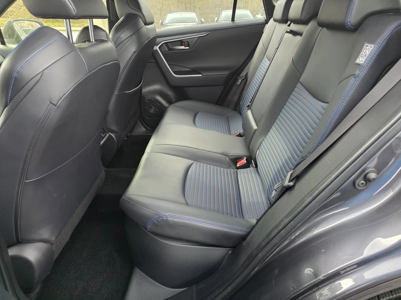 Toyota Rav4 2.5 Hybrid AWD | Mobile.bg � ����������� 12