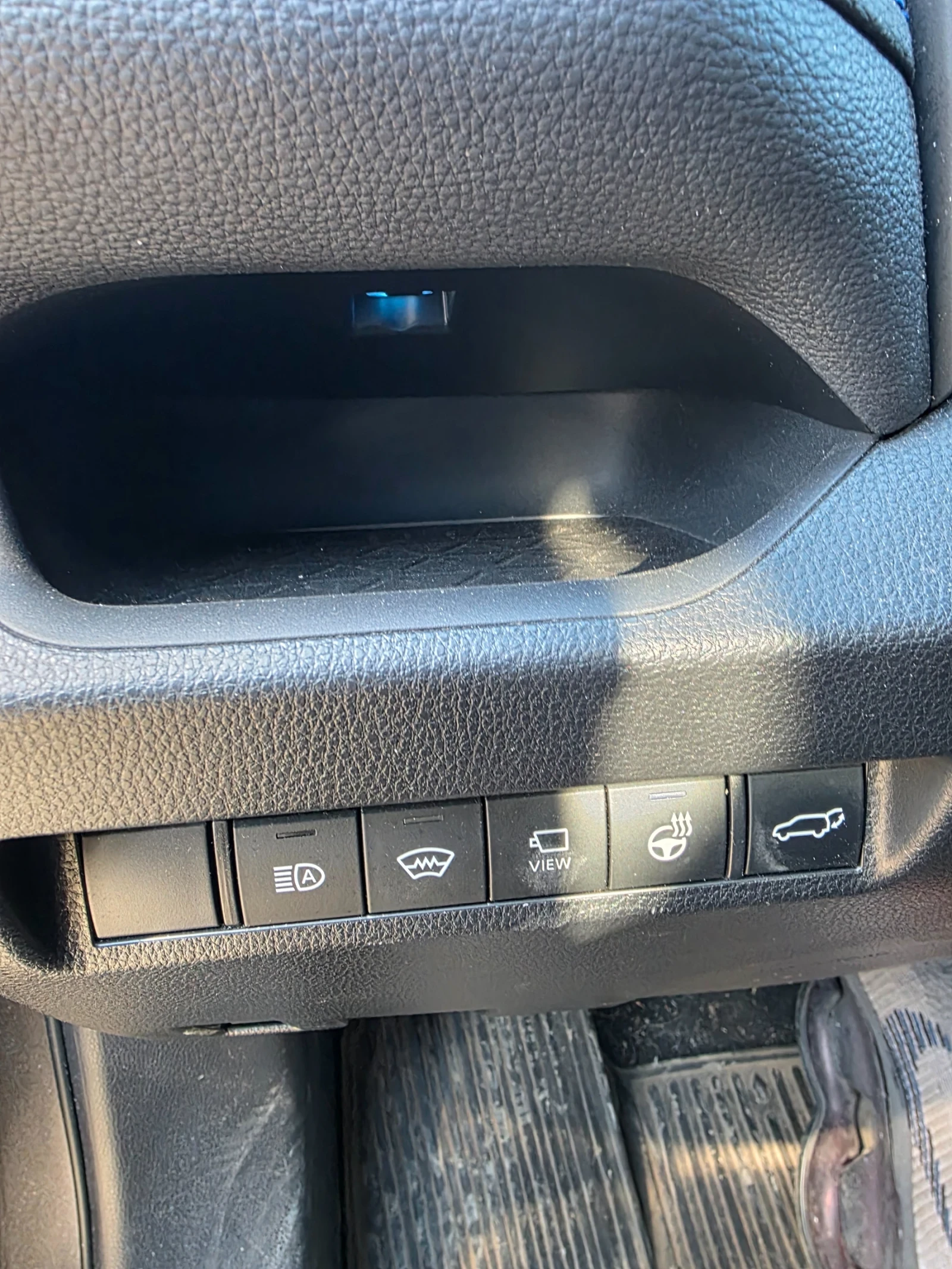 Toyota Rav4 2.5 Hybrid AWD - изображение 9