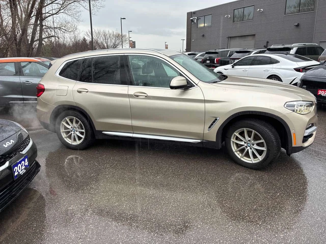 BMW X3 * xDrive30i DISTRONIC* HARMAN/KARDON* PANO* , снимка 3 - Автомобили и джипове - 54314442