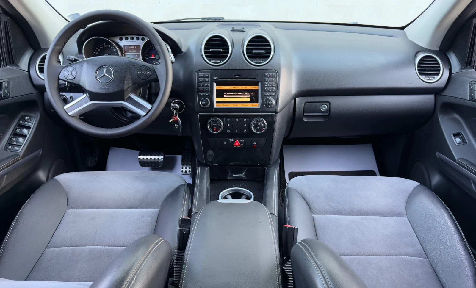 Mercedes-Benz ML 320 CDi FACELIFT, снимка 10 - Автомобили и джипове - 54459383