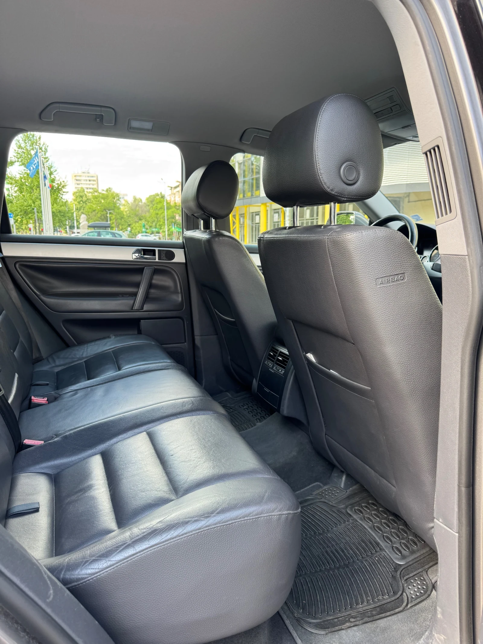 VW Touareg 3.0 TDI facelift, снимка 10 - Автомобили и джипове - 54753136