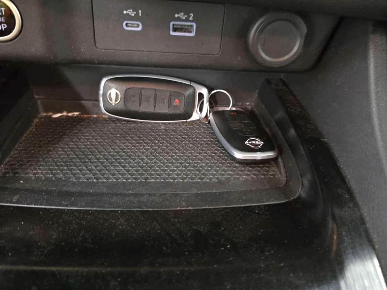 Nissan Rogue * AWD SV * CARFAX * ���� * KEYLESS * ������� | Mobile.bg � ����������� 9