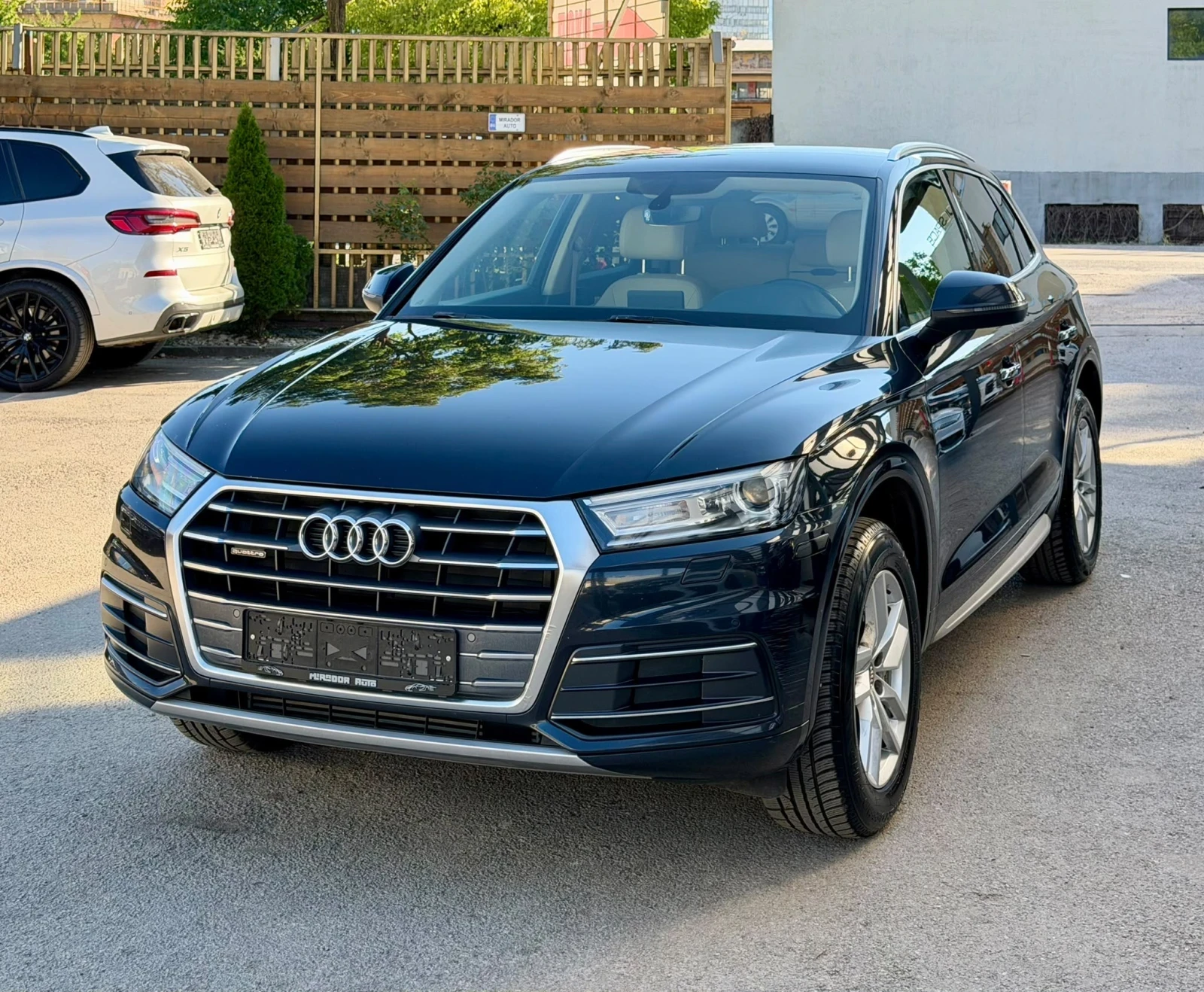 Audi Q5 2.0TFSI Komfort Quattro, снимка 2 - Автомобили и джипове - 55243485