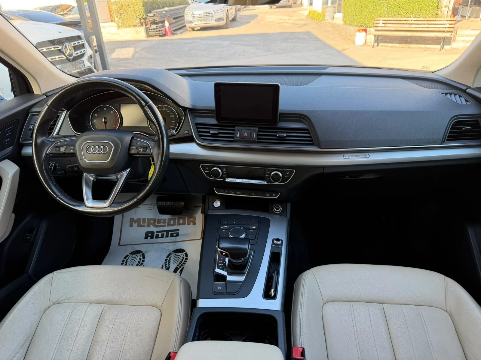 Audi Q5 2.0TFSI Komfort Quattro, снимка 14 - Автомобили и джипове - 55243485