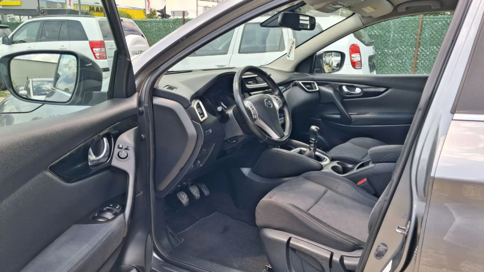 Nissan Qashqai 1.5DCI, снимка 6 - Автомобили и джипове - 55404690