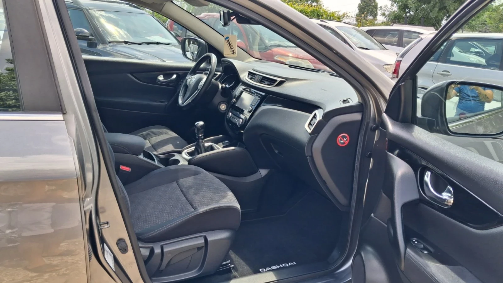 Nissan Qashqai 1.5DCI, снимка 13 - Автомобили и джипове - 55404690