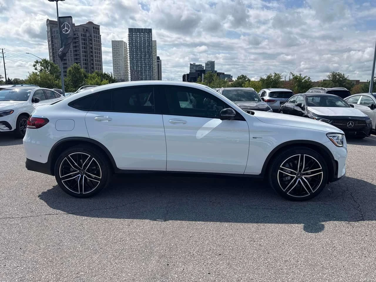 Mercedes-Benz GLC 43 AMG Coupe | ГЛАВНО ПРЕДСТАВИТЕЛСТВО НА MERCEDES, снимка 4 - Автомобили и джипове - 55676287