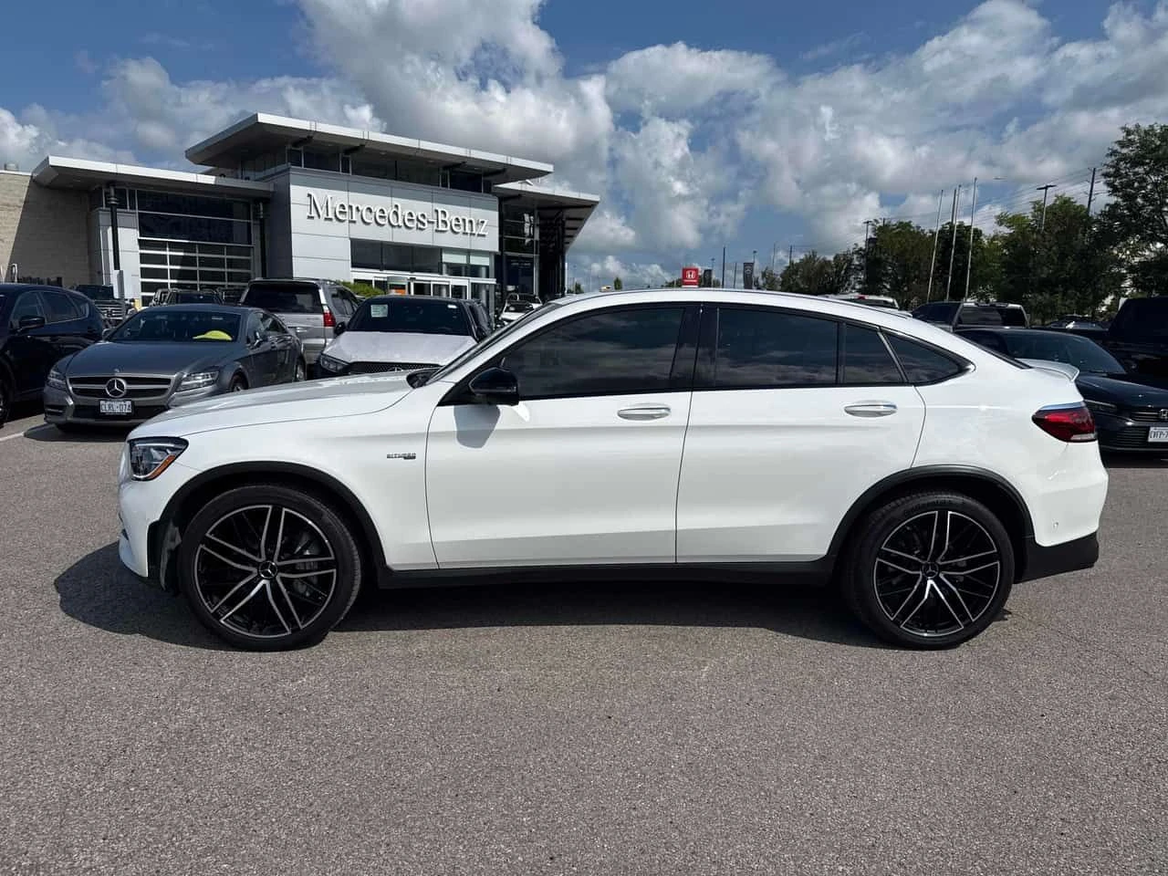 Mercedes-Benz GLC 43 AMG Coupe | ГЛАВНО ПРЕДСТАВИТЕЛСТВО НА MERCEDES, снимка 3 - Автомобили и джипове - 55676287
