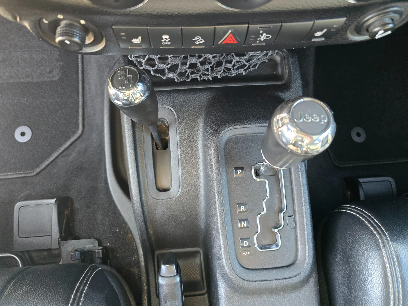 Jeep Wrangler SAHARA 2.8CRD| 200к.с| АВТОМАТИК| БЛОКАЖ, снимка 7 - Автомобили и джипове - 56323833