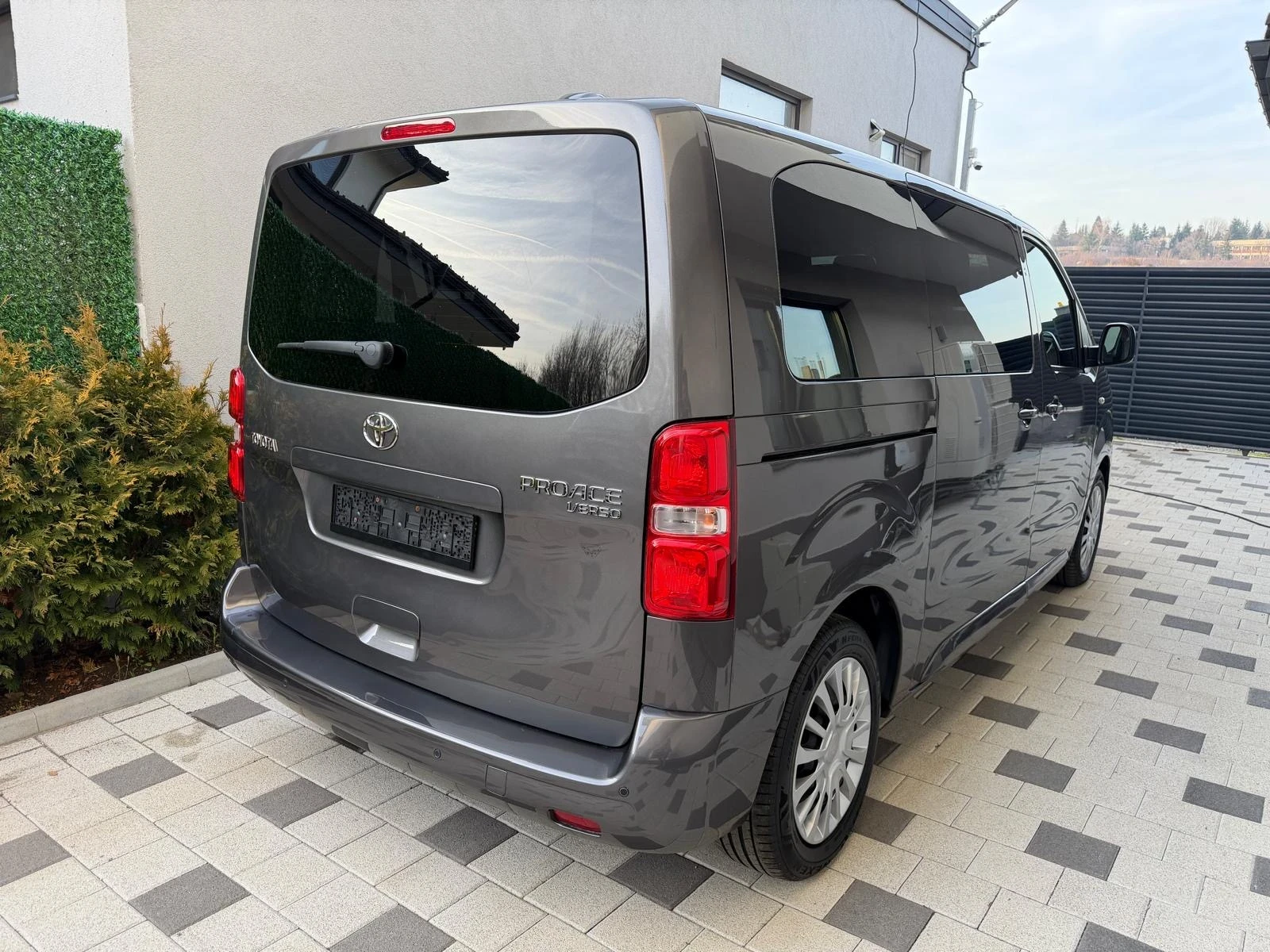Toyota Proace Proace verso , 9 местна  - изображение 3