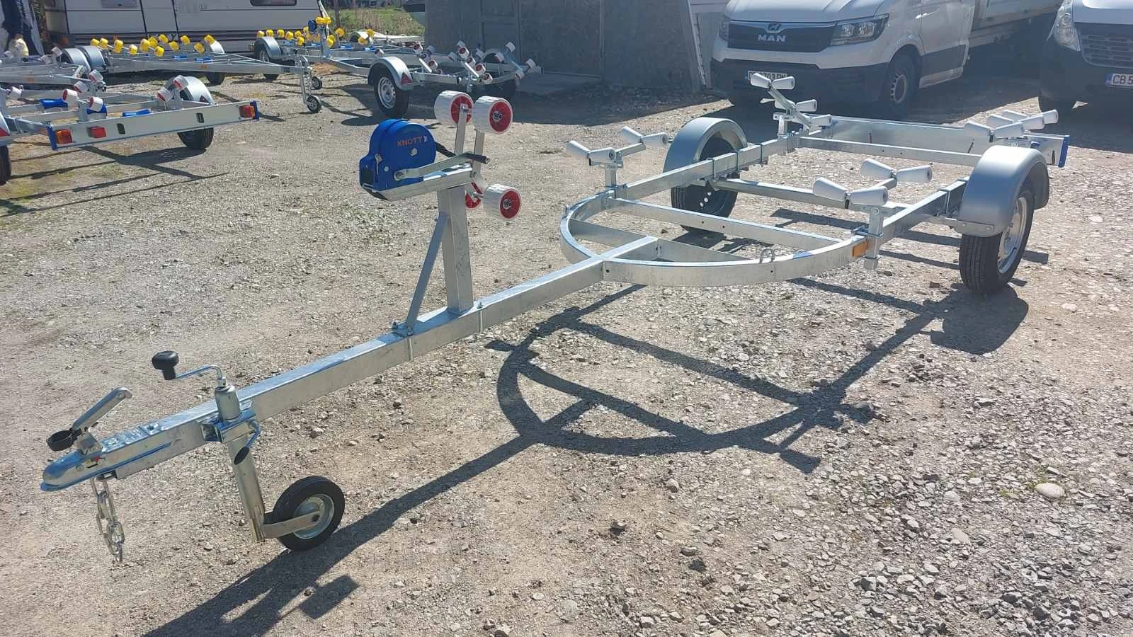   Venitrailers   3, 80 | Mobile.bg   1