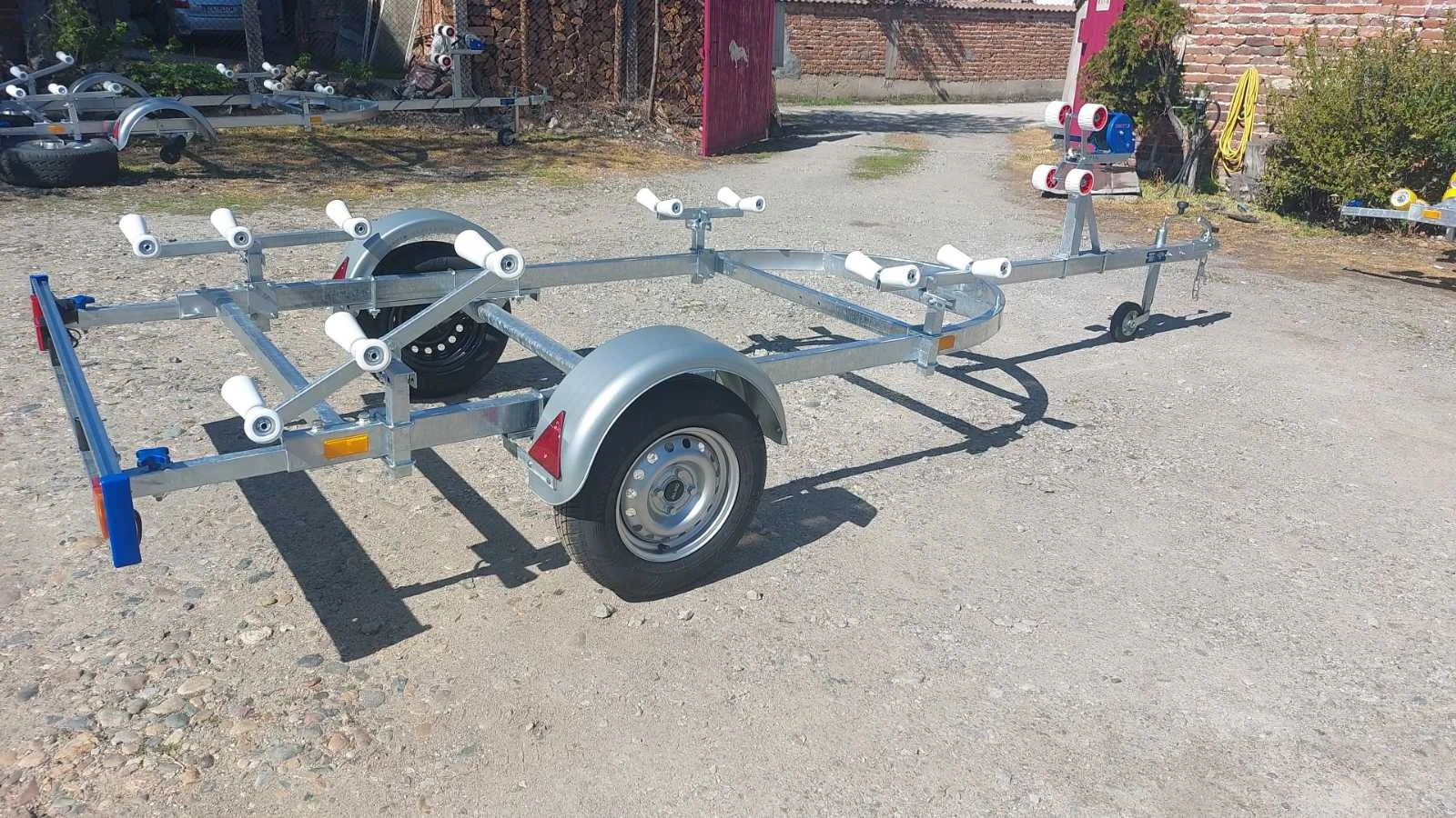   Venitrailers   3, 80 | Mobile.bg   4