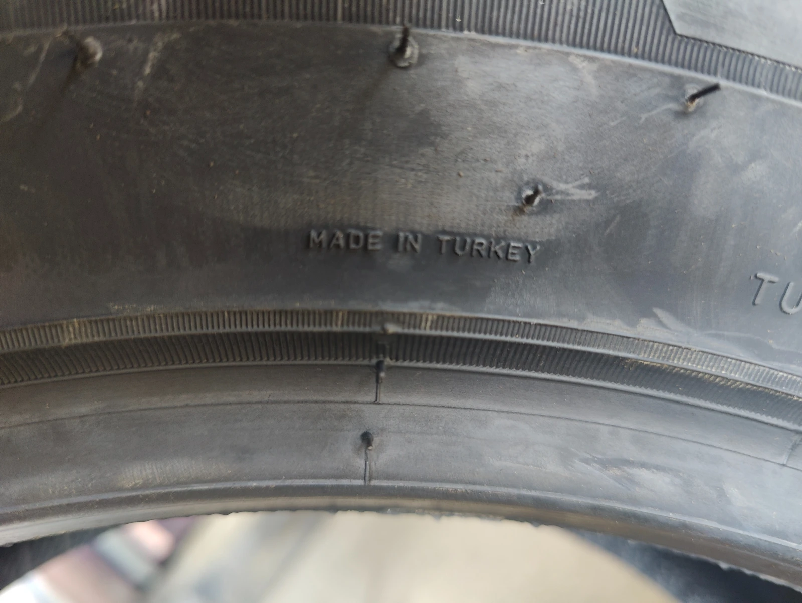 Гуми Зимни 235/65R16, снимка 13 - Гуми и джанти - 55162963