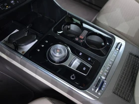 Kia Carnival 4th Gen * High Limousine* 7 местна* , снимка 8