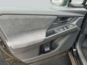 Toyota C-HR  Teamplayer Navi Kamera Matrix-LED , снимка 16