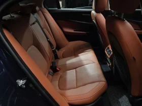 Jaguar XE  20D Portfolio - 13232 € - 32555005 11
