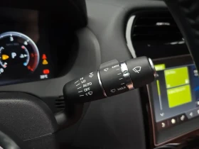 Jaguar XE  20D Portfolio - 13232 € - 32555005 17