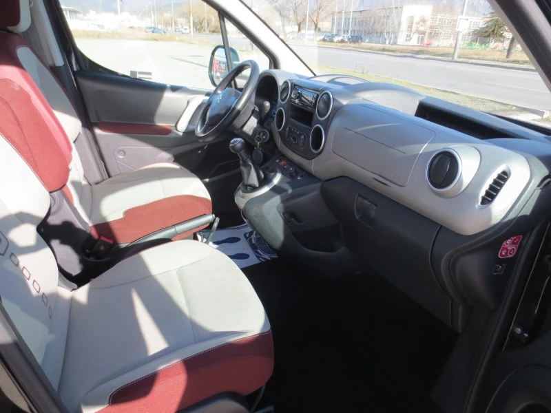 Citroen Berlingo 1.6 HDI , снимка 14 - Автомобили и джипове - 44158549