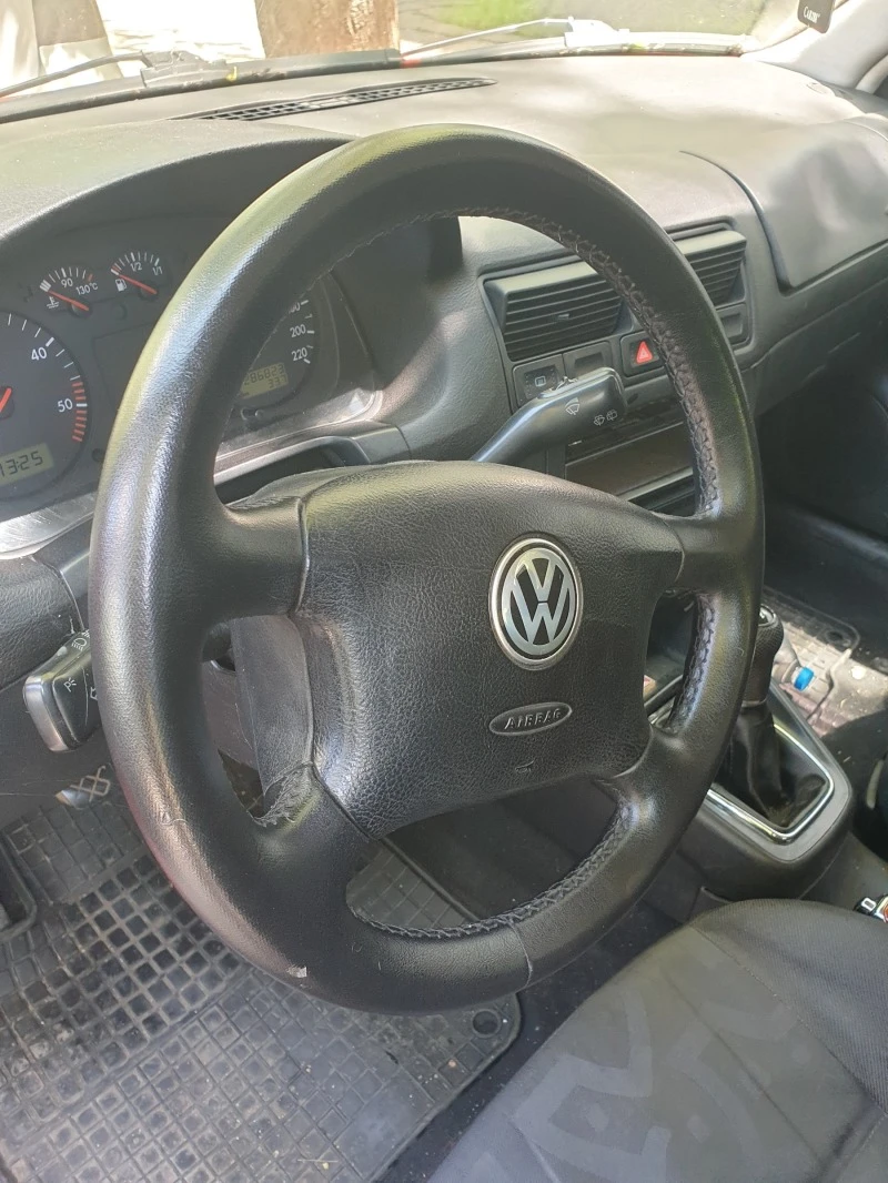 VW Golf, снимка 9 - Автомобили и джипове - 45640859