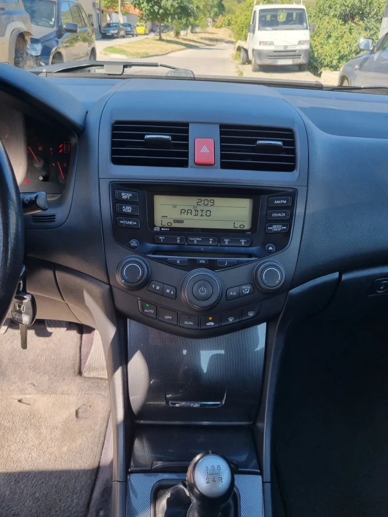 Honda Accord 2.2iCTDI , снимка 15 - Автомобили и джипове - 47776820