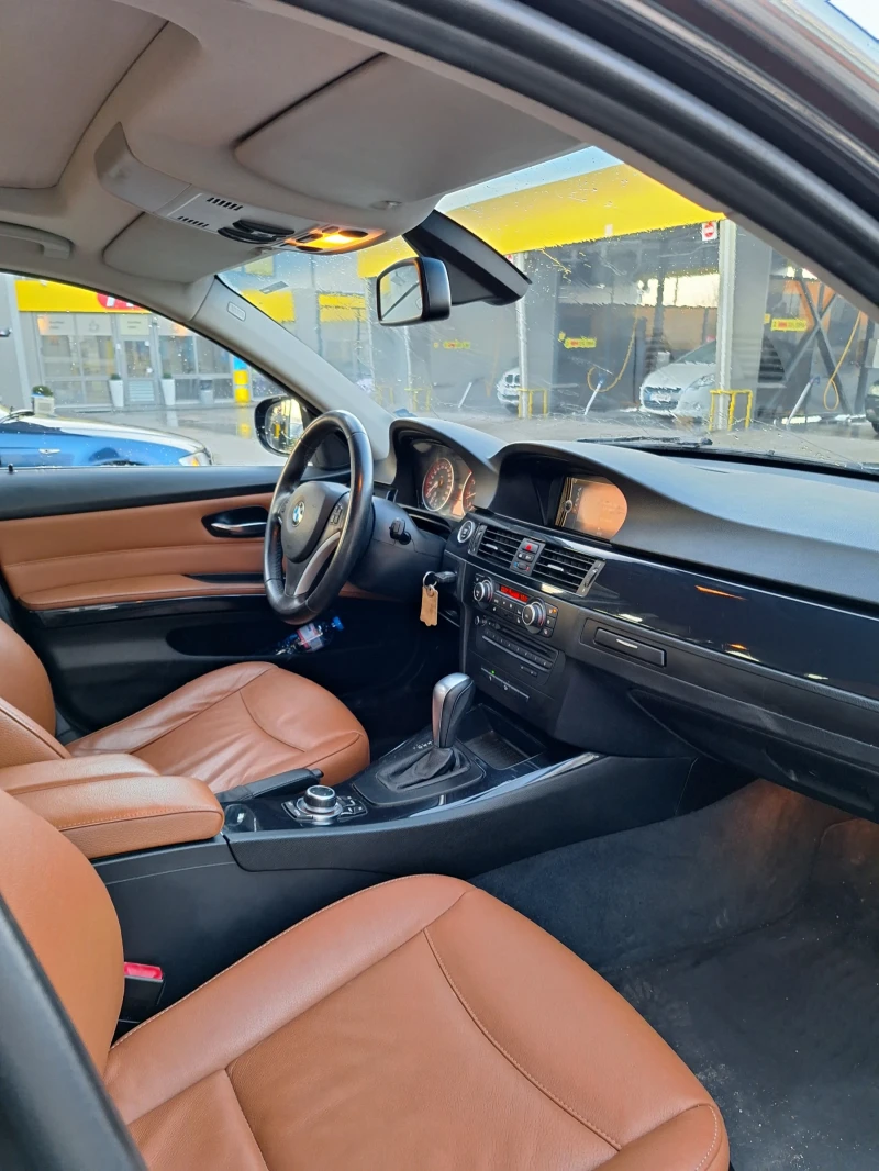 BMW 330 330i Xdrive 2011, снимка 11 - Автомобили и джипове - 51079212