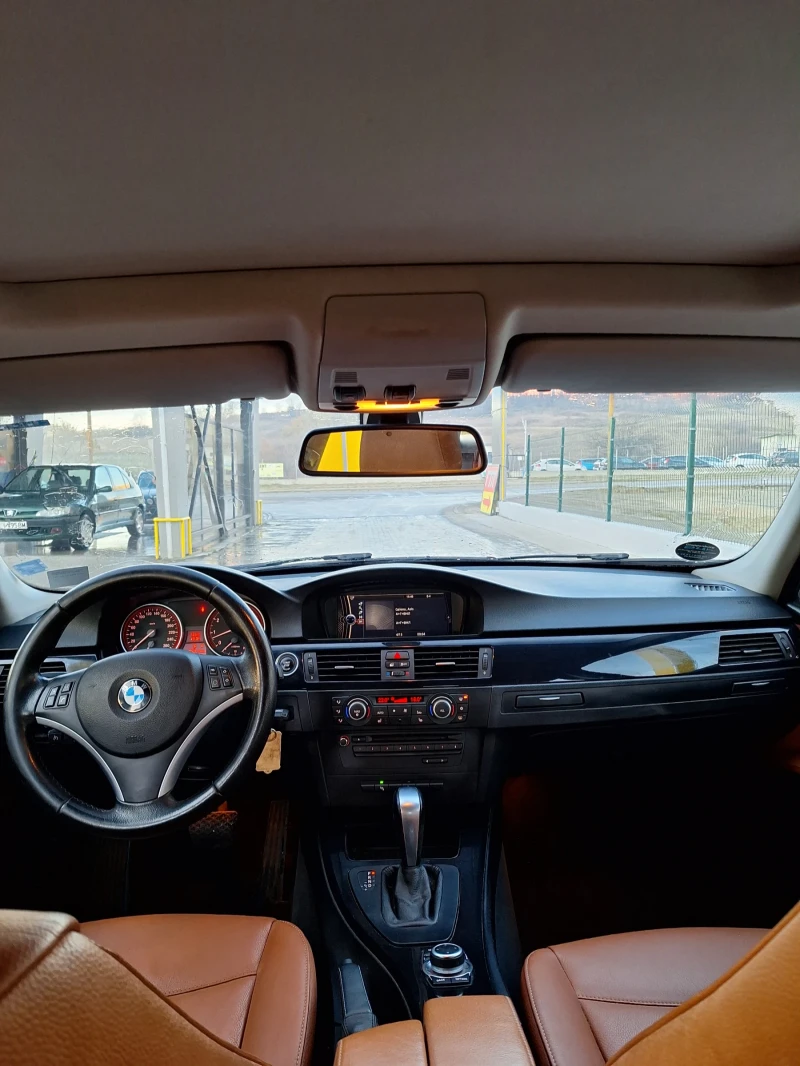 BMW 330 330i Xdrive 2011, снимка 10 - Автомобили и джипове - 51079212