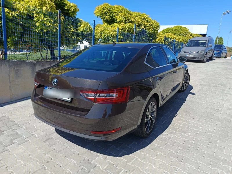 Skoda Superb Laurin&Klement, снимка 4 - Автомобили и джипове - 52721320