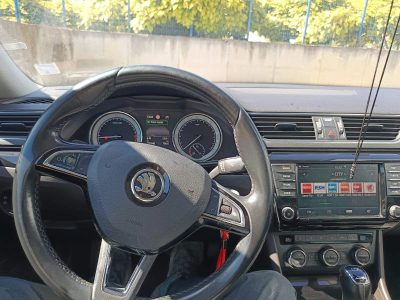 Skoda Superb Laurin&Klement, снимка 6 - Автомобили и джипове - 52721320