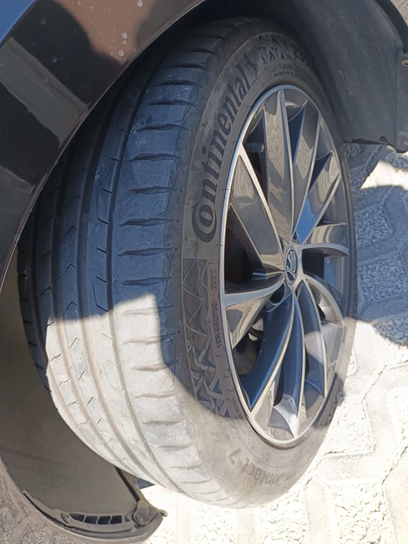 Skoda Superb Laurin&Klement, снимка 8 - Автомобили и джипове - 52721320