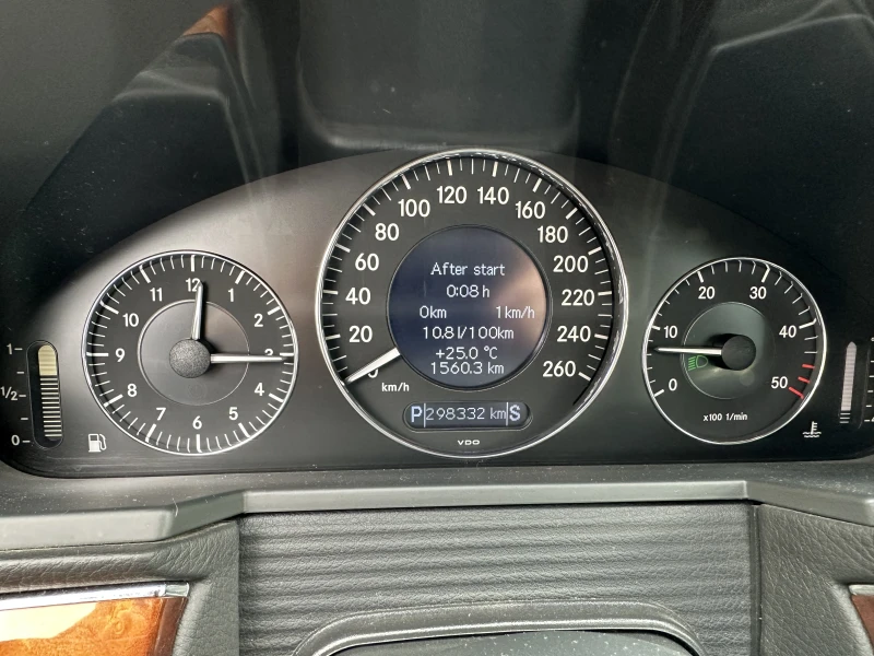 Mercedes-Benz E 320 7G Tronic | Airmatic, снимка 8 - Автомобили и джипове - 52618775