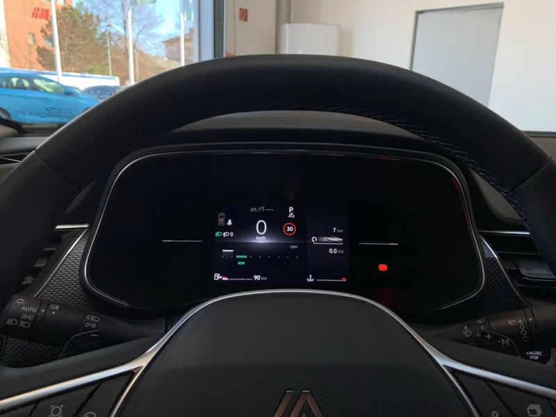 Renault Arkana НОВ!/MHEV/140HP/EVOLUTION/CAM/LED/KLESS/DIGI/508g, снимка 12 - Автомобили и джипове - 52212503