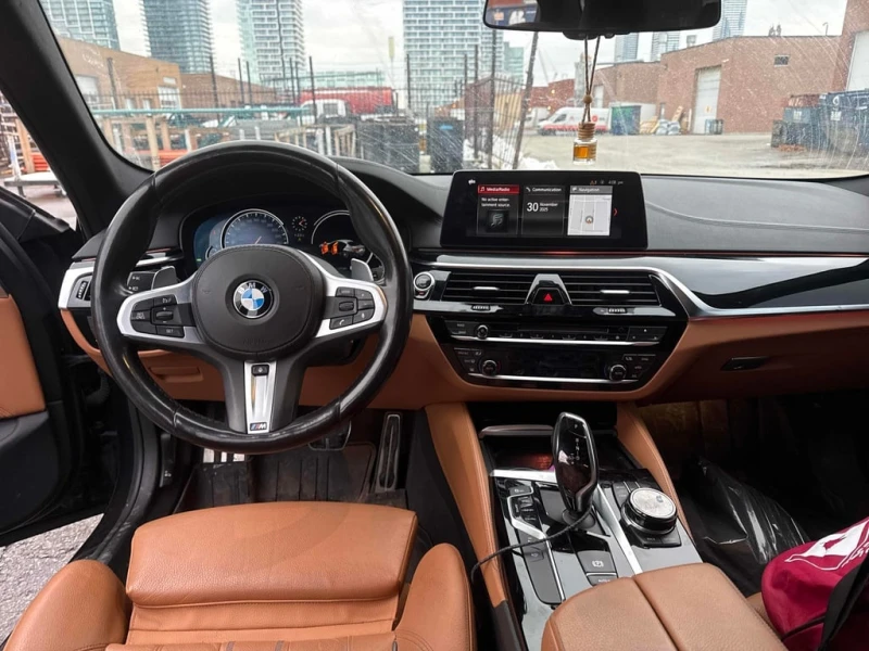 BMW 540 * 540i xDrive * CARFAX * БЕЗ ПЪРВОНАЧАЛНА ВНОСКА, снимка 9 - Автомобили и джипове - 52702922