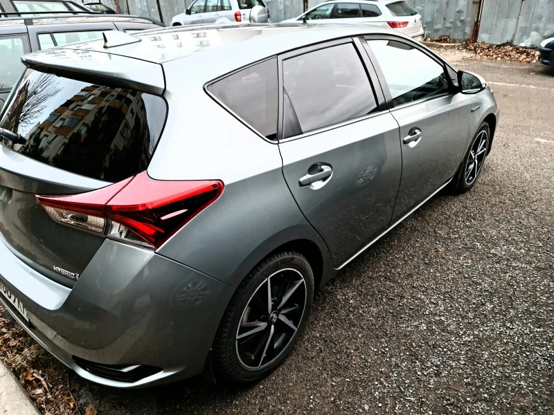 Toyota Auris 1.8 HYBRID Гаранция, снимка 4 - Автомобили и джипове - 53016101