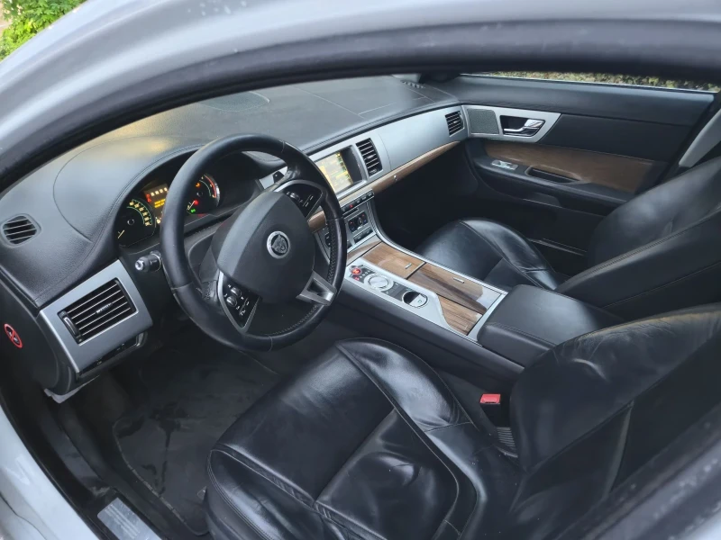 Jaguar Xf 2.2D, снимка 4 - Автомобили и джипове - 53151823
